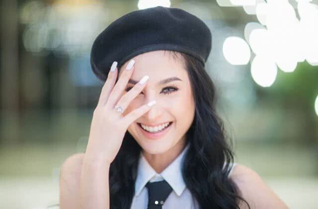 "หยาดทิพย์" เผยภาพเมื่อวันวานวัยเด็กคู่ "ขวัญ อุษามณี"