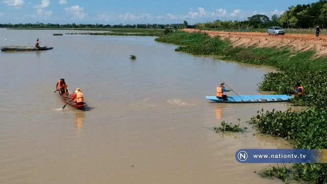 สีสัน! บุญเดือนหกแข่งพายเรือ "ปิดตา"หว่านแหบก