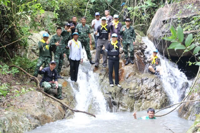 จิตอาสาเข้าพัฒนาเส้นทางเข้าน้ำตกวังครก หลังเพิ่งมีการค้นพบ