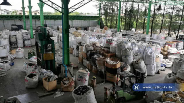 "วิระชัย"นำทีมค้นรง.ขยะพิษในนิคมฯลาดกระบัง