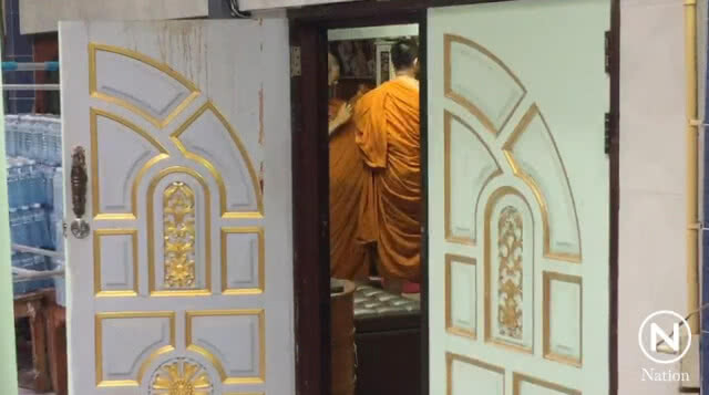 กองปราบค้นวัดดัง เชิญพระเถระชั้นผู้ใหญ่เอี่ยวคดี "เงินทอนวัด" สอบ
