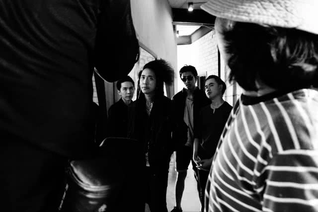 มองหลังเลนส์ผ่าน Lyrics ในอัลบั้ม "Sunset & Star" วง Harem Belle