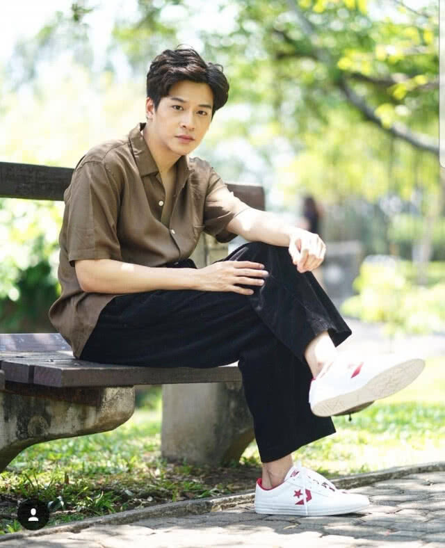 "มาร์ช-แพทตี้" เข้าให้ปากคำตำรวจกรณีรีวิวสินค้าเครือเมจิกสกิน