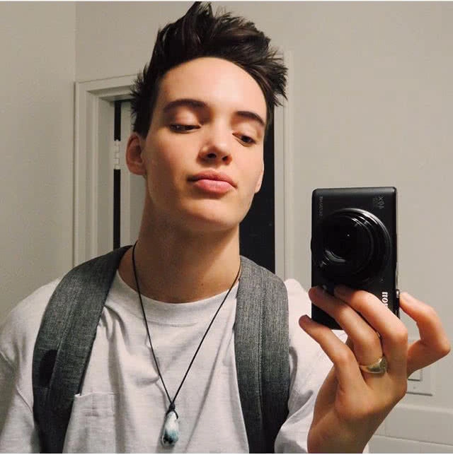 Oslo คนไร้เพศแห่งวงการแฟชั่น