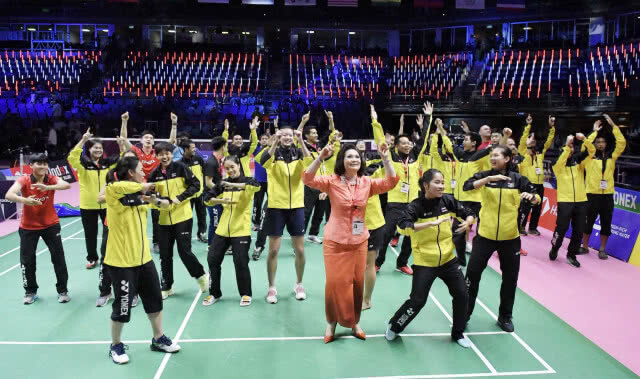 ทีมแบดสาวไทย เฉือนอินโดฯ 3-2 คู่ ลิ่วตัดเชือกอูเบอร์คัพ 2018(ภาพ)