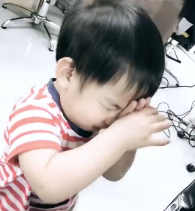 สุดน่ารัก! "น้องเรสซิ่ง" โชว์สกิลร้องคาราโอเกะอวด "แม่แพท"