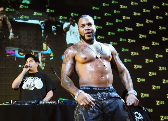 Flo Rida ปล่อยแล้ว! MV เพลงใหม่ "Sweet Sensation"