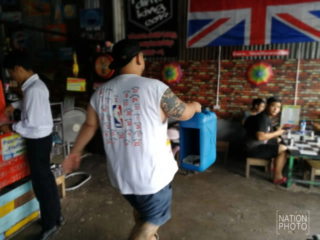 กะเพราวัดใจ