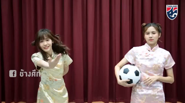 "เนย-น้ำหนึ่ง" BNK48 สอนภาษาจีนก่อนช้างศึกฟัดมังกร