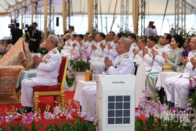 (ภาพชุด)พิธีมหามงคลบำเพ็ญพระราชกุศล และเจริญพระพุทธมนต์