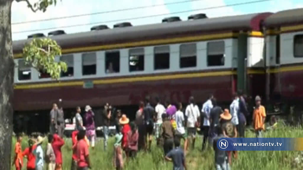 หนุ่มเครียดไม่มีงานทำวิ่งให้รถไฟชนดับสยอง