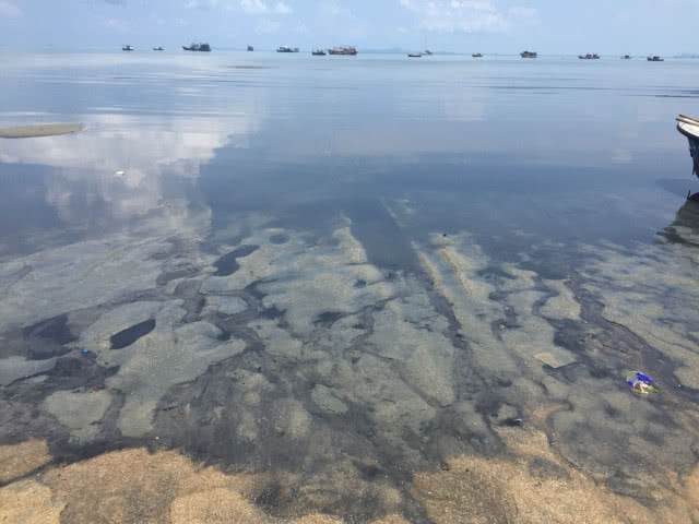 คพ. ชี้แจงกรณีน้ำเน่าเสียไหลลงทะเลชายหาดบางเสร่