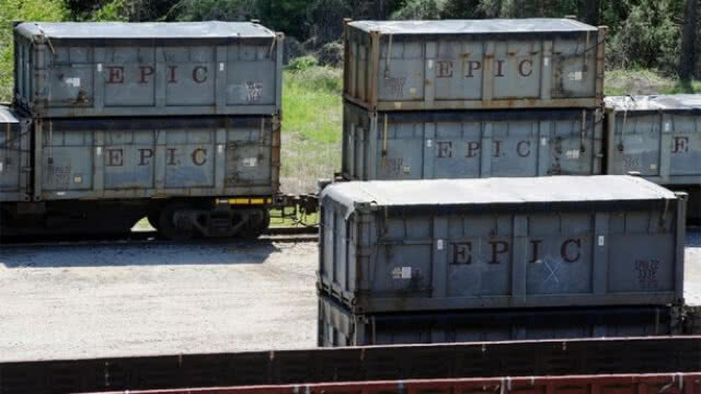 แจกน้ำหอมดับกลิ่นฟรี! เมืองที่รถไฟบรรทุกอึมนุษย์จอดค้าง 2 เดือน