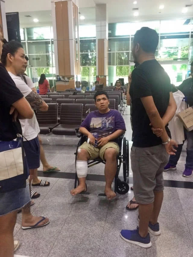 เกิดอุบัติเหตุกลางกองถ่าย "ภารกิจศพป่วน"  
"แจ๊ค" เย็บ 30 เข็ม!