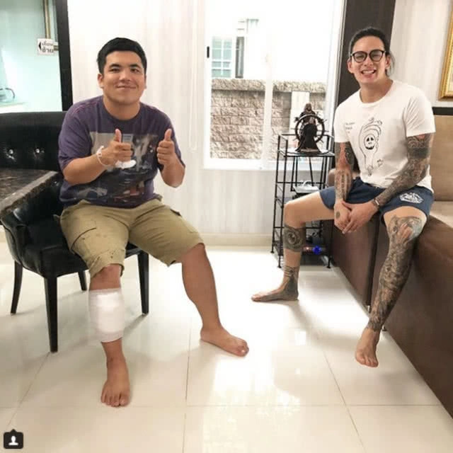 แจ็ค แฟนฉัน แต่งตัวให้เกียรติ "แฟนหงส์"ในกองถ่าย