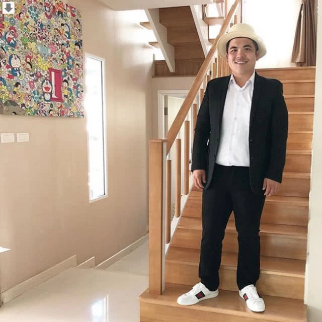 แจ็ค แฟนฉัน แต่งตัวให้เกียรติ "แฟนหงส์"ในกองถ่าย