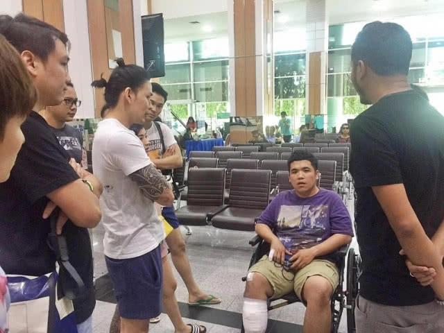 เกิดอุบัติเหตุกลางกองถ่าย "ภารกิจศพป่วน"  
"แจ๊ค" เย็บ 30 เข็ม!