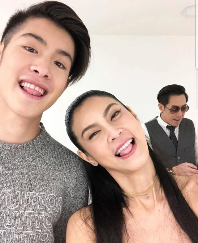 "เจ้านาย-พ่อเจ" ปลื้มกระแสตอบรับ เพลง "แอบบอกรักดี" เกินคาด