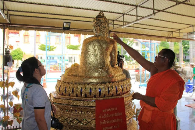 โจรใจบาปลักตัดเศียรพระหลวงพ่อขาวที่มีอายุกว่าร้อยปี วัดดังย่านบางปู