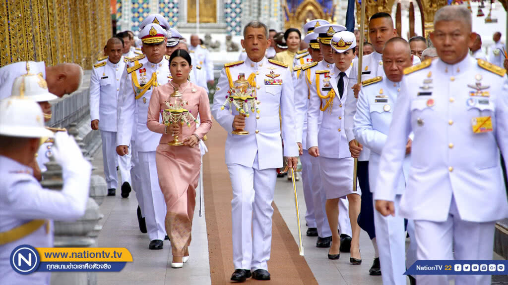 สมเด็จพระเจ้าอยู่หัว เสด็จพระราชดำเนินในพระราชพิธีทรงบำเพ็ญพระราชกุศลวันวิสาขบูชา สมเด็จพระเจ้าอยู่หัว เสด็จพระราชดำเนินในพระราชพิธีทรงบำเพ็ญพระราชกุศลวันวิสาขบูชา