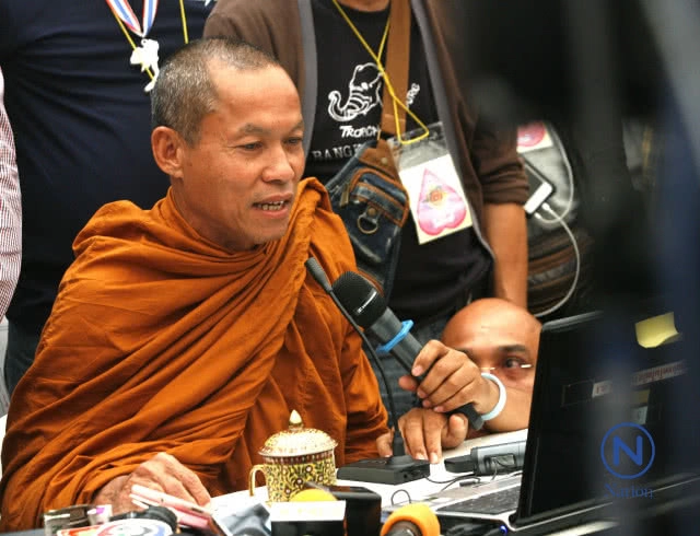 ‘อดีตพระพุทธะอิสระ’ ชายสามโบสถ์จริงหรือ?