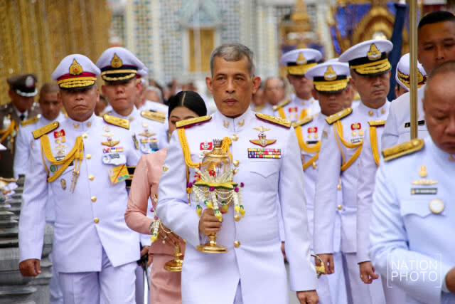สมเด็จพระเจ้าอยู่หัว เสด็จพระราชดำเนินในพระราชพิธีทรงบำเพ็ญพระราชกุศลวันวิสาขบูชา