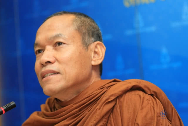 ‘อดีตพระพุทธะอิสระ’ ชายสามโบสถ์จริงหรือ?