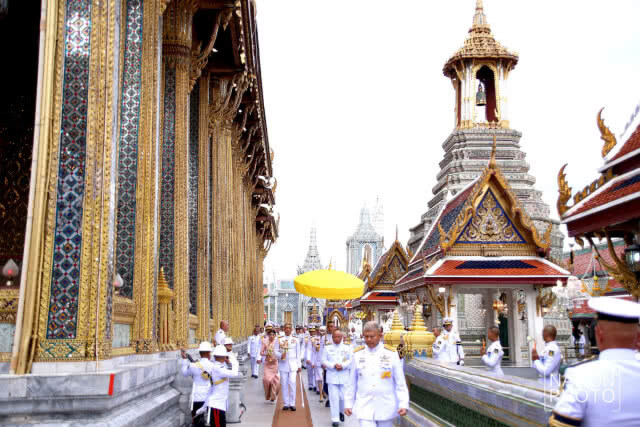 สมเด็จพระเจ้าอยู่หัว เสด็จพระราชดำเนินในพระราชพิธีทรงบำเพ็ญพระราชกุศลวันวิสาขบูชา