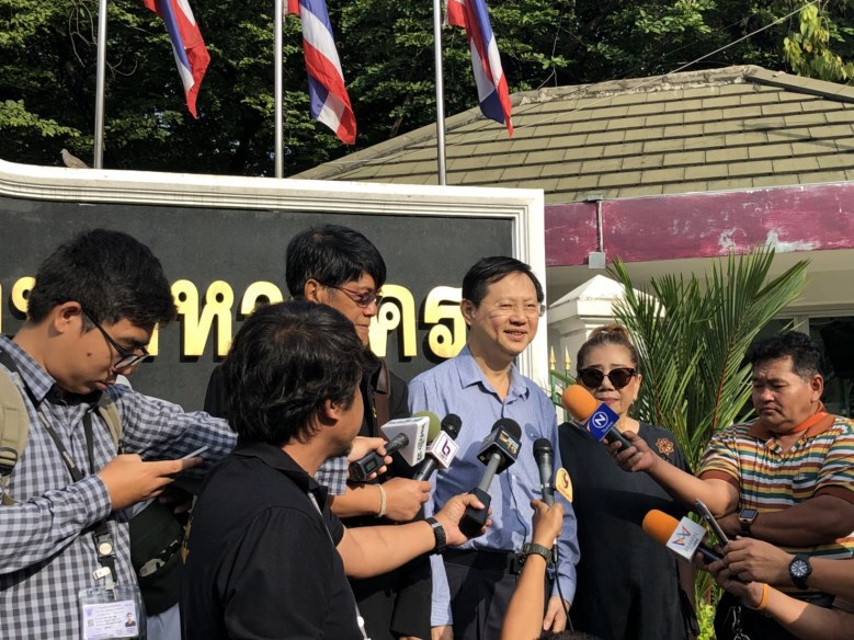 สงฆ์-ศิษย์อ้อน้อย รอเยี่ยม อดีตพุทธะอิสระ