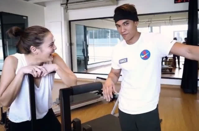 "เจนี่"จับไมค์ ร้องเพลง "คนสุดท้าย" ให้"มิกกี้"