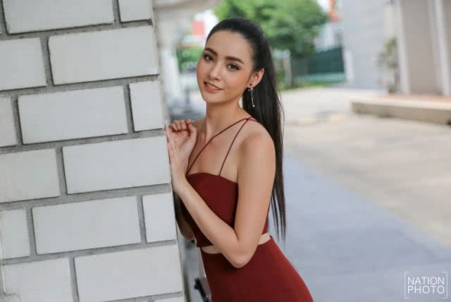 'มุกดา' นางเอกดาวรุ่งวิก 7 สี