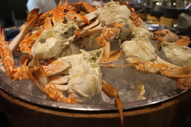 U CAN EAT MEET กับปูน : Cut More Crab จงมากิน!!! บุฟเฟ่ต์ "ปู"