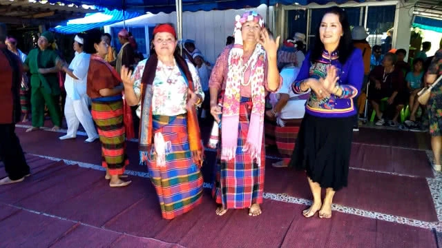 แปลก ประเพณีฟ้อนผี เดือน 9 เหนือล้านนา ฟ้อนรำเต้นทั้งวันไม่เหนื่อย