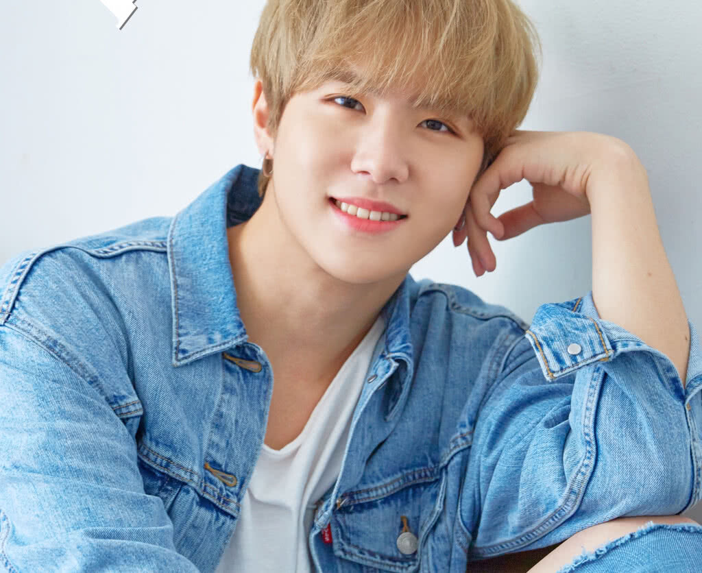 "คิม ดงฮัน" เตรียมปล่อยโซโล่ บินเดี่ยวแฟนมีตติ้งที่ไทย "คิม ดงฮัน" เตรียมปล่อยโซโล่ บินเดี่ยวแฟนมีตติ้งที่ไทย