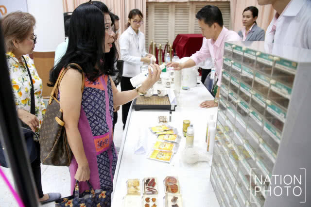 (ภาพชุด)โรงพยาบาลศิริราชจัดกิจกรรม วันงดสูบบุหรี่โลก 2561