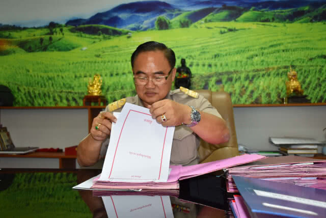ผู้ว่าฯ เดือดเกลือเป็นหนอน-คว้าน้ำเหลวทลายบ่อนวิ่ง
