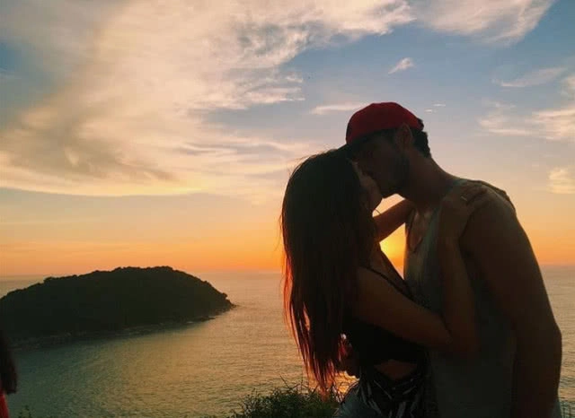 ติช่า เดอะเฟซ โนแคร์จูบปากแฟนฝรั่ง ลั่นโตแล้วทำอะไรก็ได้