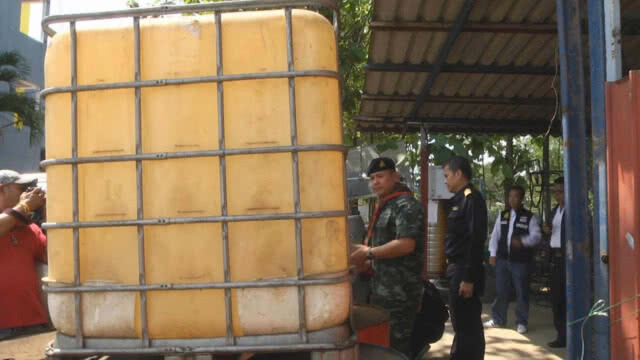 ทหารกวาดล้างน้ำมันเถื่อนชายแดนไทย-มาเลเซีย