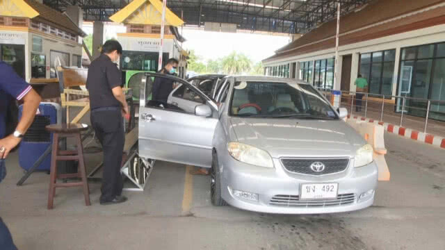 ทหารกวาดล้างน้ำมันเถื่อนชายแดนไทย-มาเลเซีย