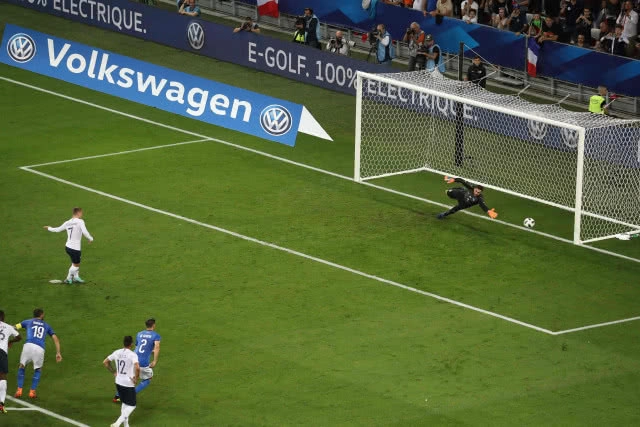 ตราไก่ ฟอร์มดุ! อัดอิตาลี 3-1 ก่อนลุยบอลโลก