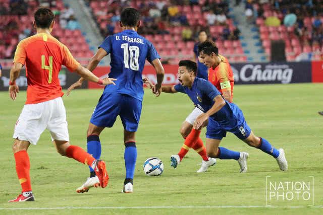 เจาะไม่เข้า! "ช้างศึก" พ่ายจีน 0-2
