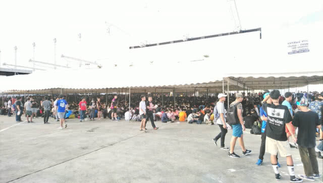 โอตะ แน่นขนัด!! ร่วมงานจับมือ ครบรอบ 1 ปี เดบิวต์ BNK48