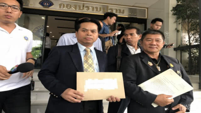 "ชาวพุทธพลังแผ่นดิน" ร้องเอาผิด "พงศ์พร" อนุมัติ "เงินทอนวัด"