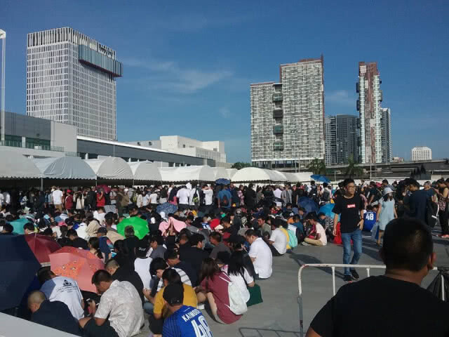 โอตะ แน่นขนัด!! ร่วมงานจับมือ ครบรอบ 1 ปี เดบิวต์ BNK48