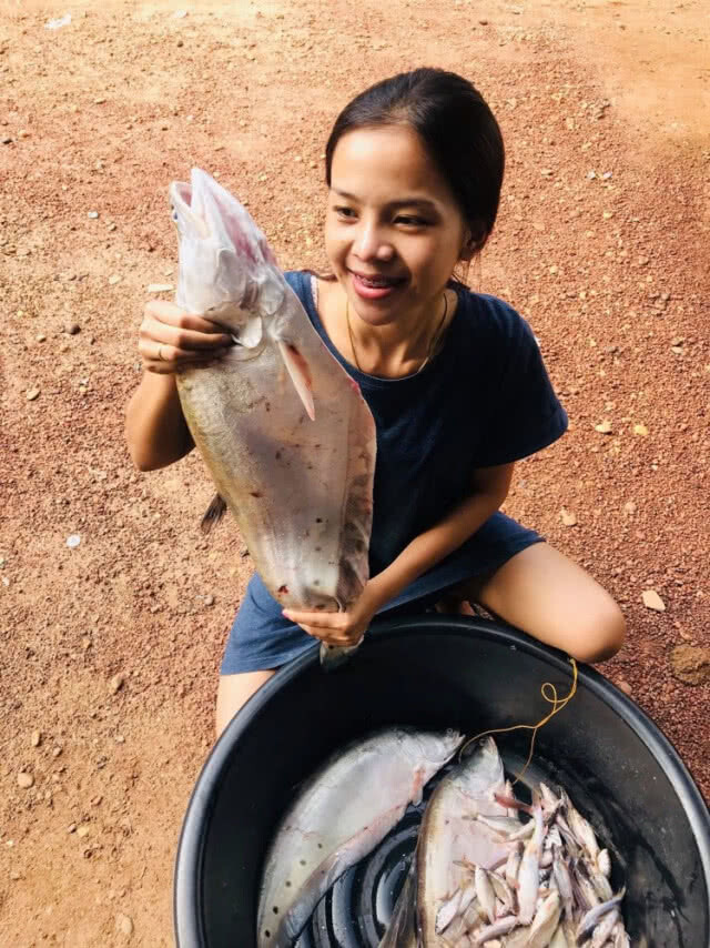 เพื่อพ่อแม่แพ้บ่ได้! "อาม ชุติมา" สาวบึงกาฬสัญญาณไม่ดี..พร้อมก้าวเดินต่อไป