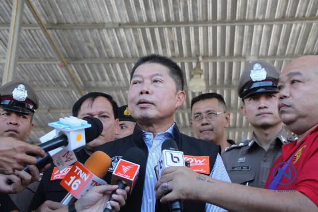 รองผู้ว่าฯ ตรวจความเรียบร้อยตลาด 5 แห่งรอบสวนหลวง ไม่พบผู้ค้าแล้ว