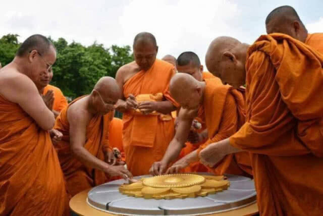 ทำไม? "อดีตพระพรหมเมธี" ต้องหนีมาไกลถึงเมืองเบียร์?