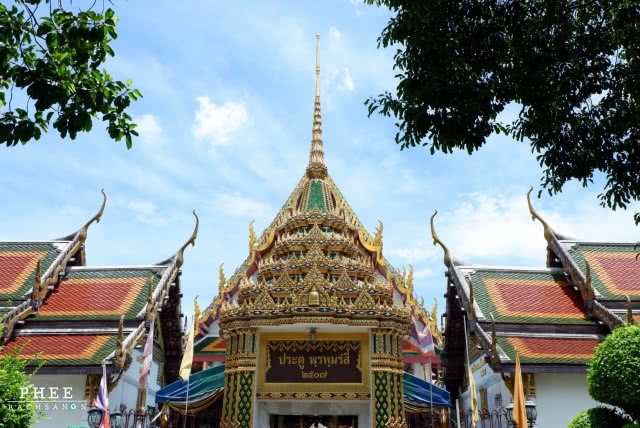 "ล่องเรือไหว้พระ 3 วัด อิ่มบุญ แค่ 40 บาท"