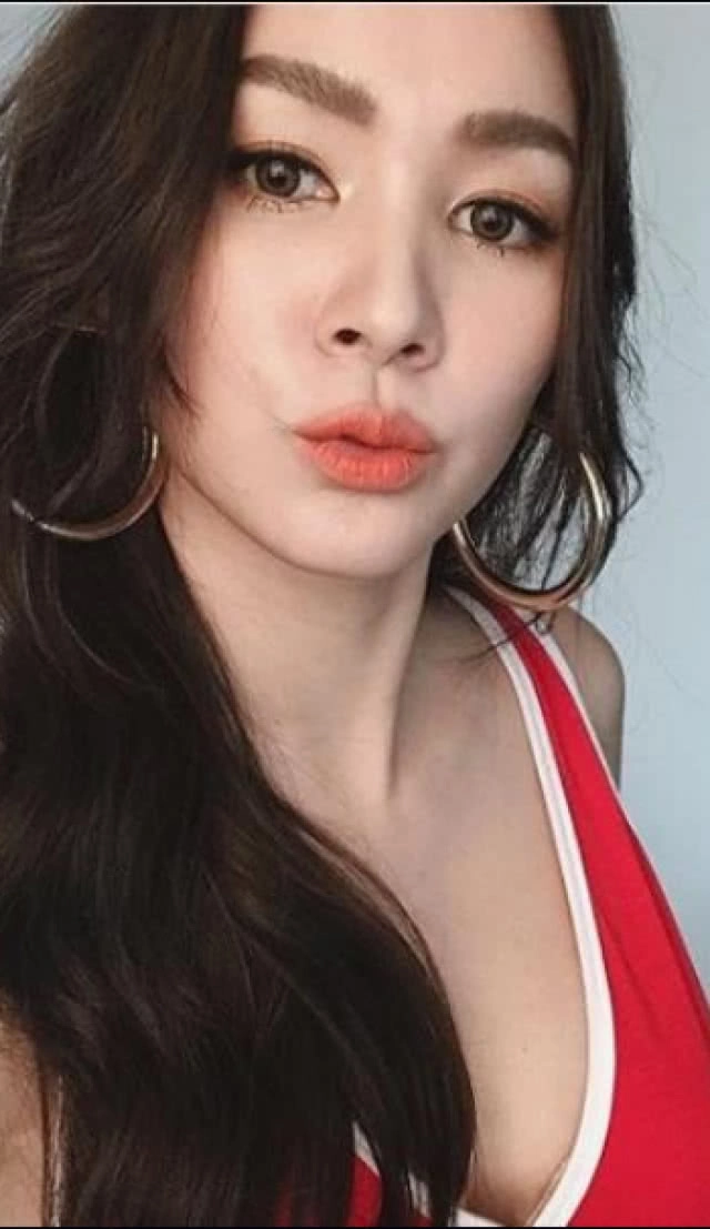 "โฟร์ สกลรัตน์" อวดหุ่นเล่นน้ำตกที่บาหลี