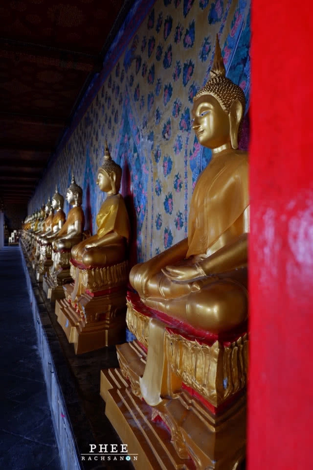 "ล่องเรือไหว้พระ 3 วัด อิ่มบุญ แค่ 40 บาท"